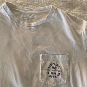 White Vineyard Vine Mens T-shirt size XL